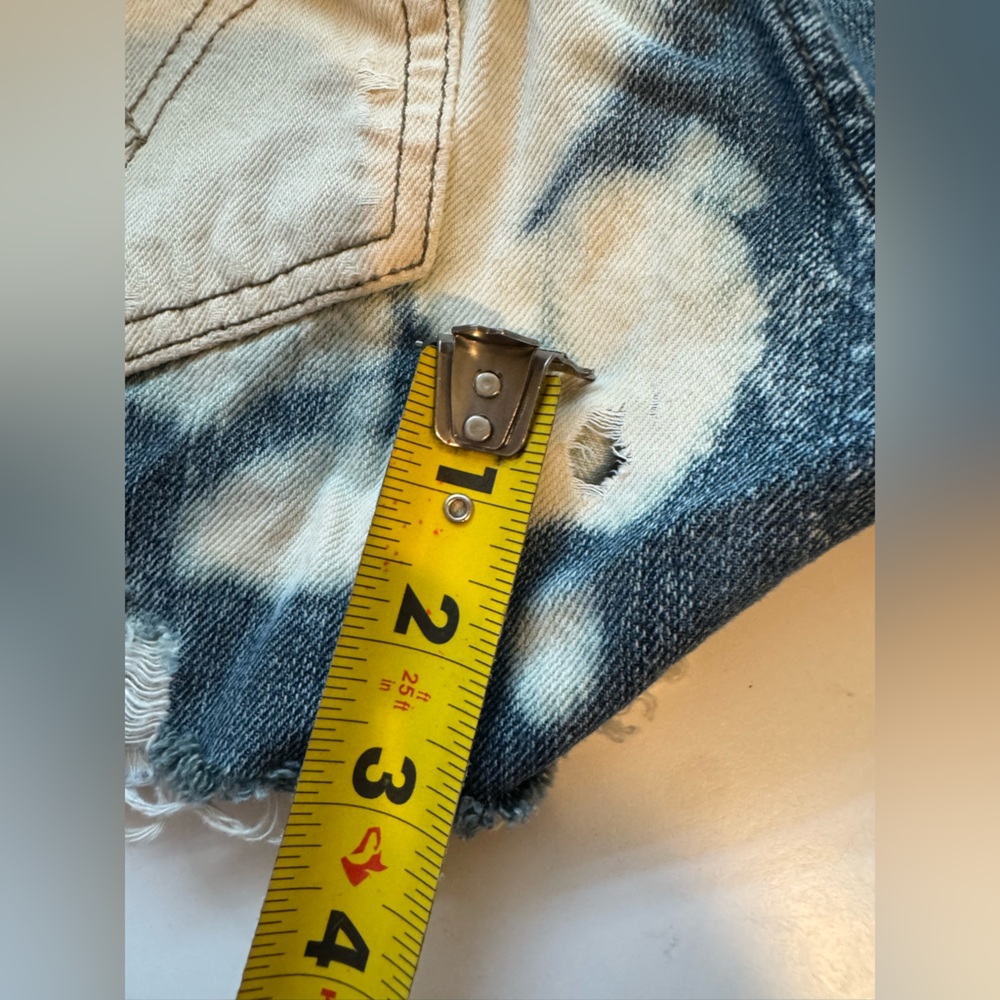 Levi 514 Distressed Denim Womens Jeans Shorts size 16 - Picture 7 of 11